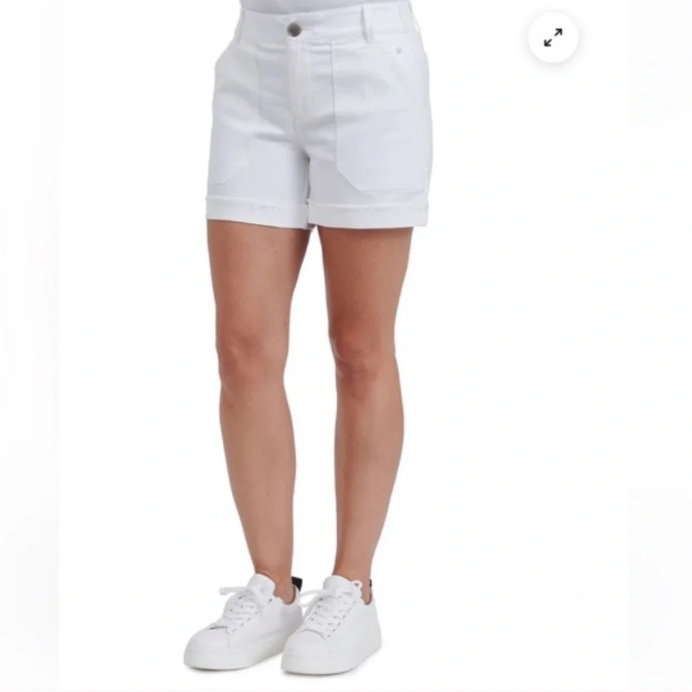 Democracy "Ab"solution High Rise Shorts in white. NWT - Picture 8 of 9
